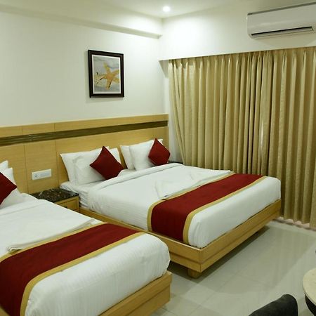 Hotel U.T.Elite Bangalore Exterior foto